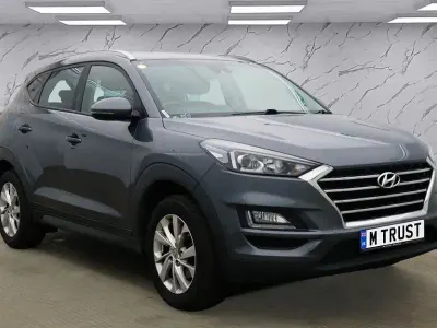 Usado Hyundai Tucson SE 132 CV (97 kW) 2019 Gris SUV
