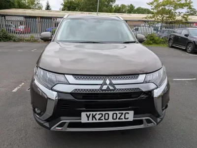 Używany Mitsubishi Outlander 150 KM (110 kW) 2020 Brązowy SUV