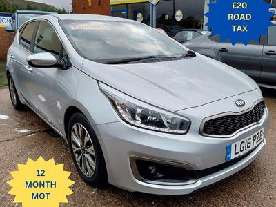 Used Kia Ceed 134 HP (98 kW) 2016 Silver Hatchback