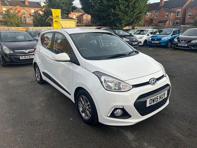 White Used 2015 Hyundai i10 Premium Hatchback | £3,975 (Fair price)