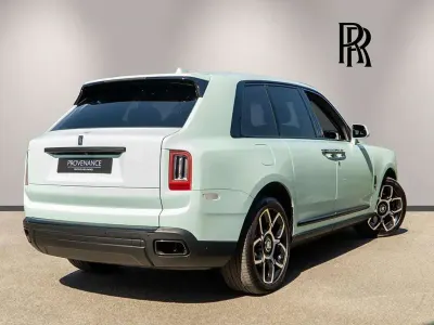 Usado Rolls Royce Cullinan 591 HP (434 kW) 2023 Verde SUV