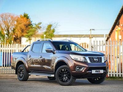 Bronze Used 2016 Nissan Navara Tekna Pickup | £18,495 (Fair price)