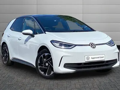 New VW ID.3 Pro 147 kW (201 HP) 2026 Glacier white with solid black roof Hatchback