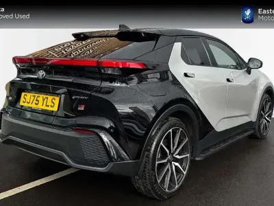 Second-hand Toyota C-HR Sport 220 CP (161 kW) 2025 Argintiu SUV