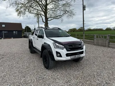 Used Isuzu D-Max 164 HP (120 kW) 2019 White Pickup