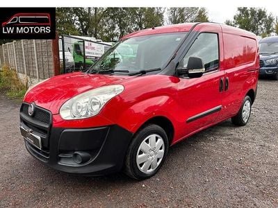 Used Fiat Doblò 2013 Red MPV