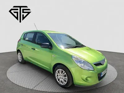 Used Hyundai i20 Classic 78 HP (57 kW) 2011 Green Hatchback