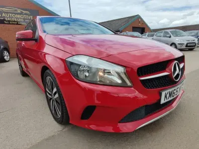 Used Mercedes A180 SE 2015 Red Hatchback