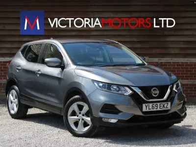 Begagnad Nissan Qashqai Acenta Premium 140 HK (102 kW) 2019 Grå SUV