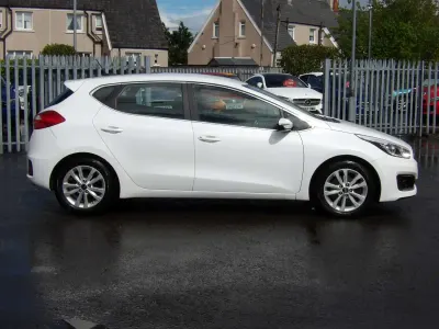 Używany Kia Ceed 136 KM (100 kW) 2017 Biały Hatchback