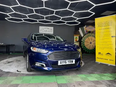 Begagnad Ford Mondeo Zetec 2016 Blå Halvkombi