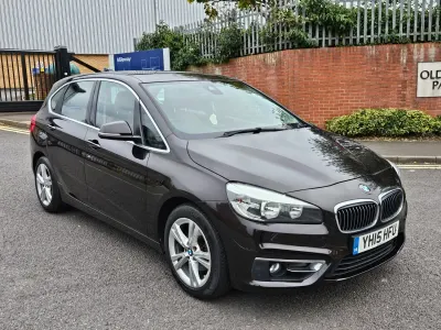 Begagnad BMW 220 Luxury Line 190 HK (139 kW) 2015 Brun Halvkombi
