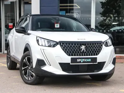 Używany Peugeot 2008 GTi 129 KM (94 kW) 2023 Biały SUV