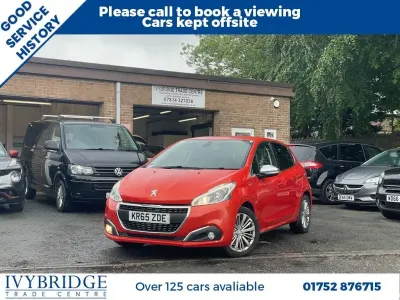 Used Peugeot 208 Allure 82 HP (60 kW) 2015 Orange Hatchback
