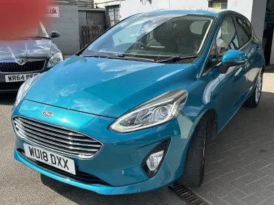 Used Ford Fiesta Titanium 125 HP (91 kW) 2018 Blue Hatchback