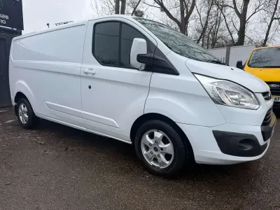 Used Ford Transit Custom Limited 130 HP (95 kW) 2018 White Van