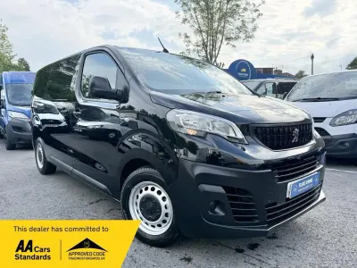 Używany Peugeot Expert Premium 2023 Czarny Van