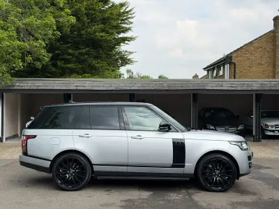 Gebraucht Land Rover Range Rover Vogue SE 339 PS (249 kW) 2016 Silber SUV