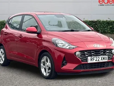 Used Hyundai i10 SE 67 HP (49 kW) 2022 Red Hatchback