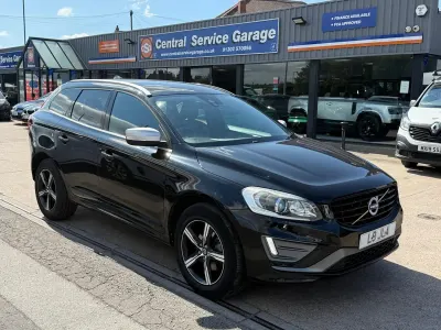 Used Volvo XC60 R-Design 190 HP (139 kW) 2016 Black SUV