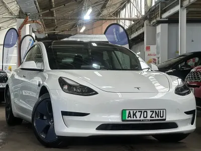 Used Tesla Model 3 Standard Range 177 kW (241 HP) 2021 White Sedan
