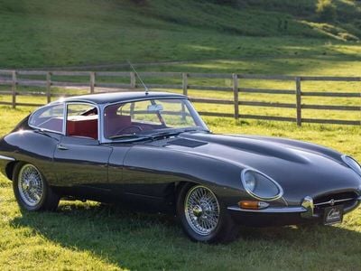 Used Jaguar E-Type 269 HP (197 kW) 1966 Grey Coupe