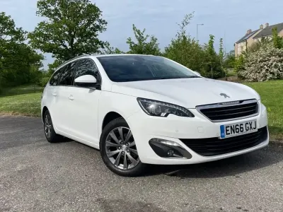 Używany Peugeot 308 SW Allure 120 KM (88 kW) 2016 Biały Kombi