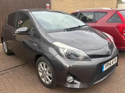 Used Toyota Yaris Plus 101 HP (74 kW) 2014 Grey Hatchback