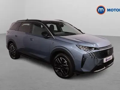 Usado Peugeot 5008 GTi 145 HP (106 kW) 2025 Azul SUV