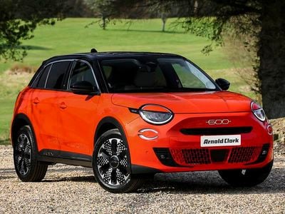 New Fiat 600 La Prima 136 HP (100 kW) 2026 Bicolour  sand with black roof SUV