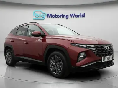 Gebraucht Hyundai Tucson SE 150 PS (110 kW) 2022 Rot SUV