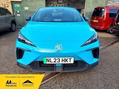 Used MG MG4 EV SE 319 kW (435 HP) 2023 Blue Hatchback