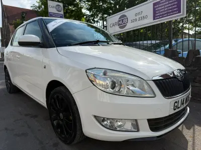 Used Skoda Fabia Elegance 105 HP (77 kW) 2014 White Hatchback