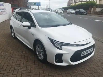 Used Suzuki Swace 140 HP (102 kW) 2025 White Estate