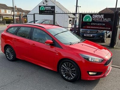 Used Ford Focus ST-Line 120 HP (88 kW) 2017 Red Estate