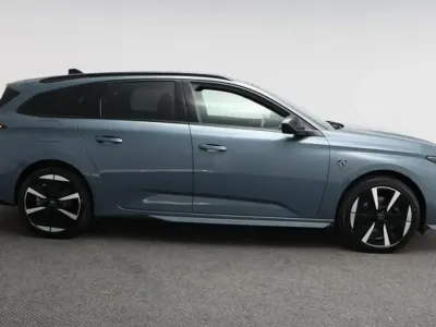 Used Peugeot 308 GT 113 kW (154 HP) 2025 Blue Estate