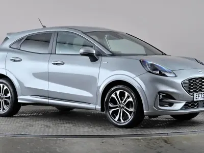 Käytetty Ford Puma ST-Line 125 HP (91 kW) 2023 Hopea Katumaasturi