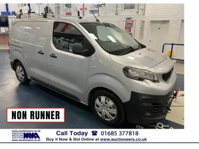 Used Peugeot Expert 95 HP (69 kW) 2017 Silver Van