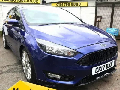 Used Ford Focus Zetec 120 HP (88 kW) 2017 Blue Hatchback