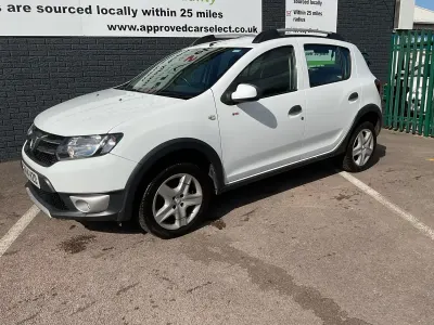 Used Dacia Sandero Lauréate 2014 White Hatchback
