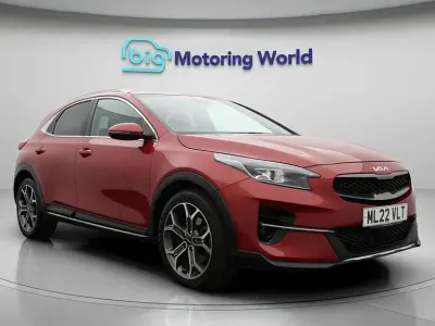 Usado Kia XCeed 158 HP (116 kW) 2022 Vermelho SUV