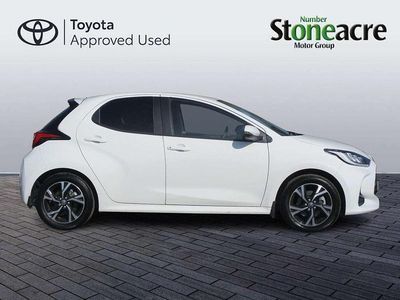 Used Toyota Yaris Hybrid Design 113 HP (83 kW) 2025 White Hatchback