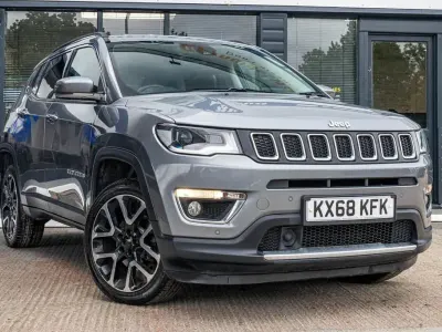 Usado Jeep Compass Limited 170 HP (125 kW) 2018 Cinzento SUV