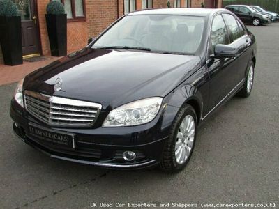 Usado Mercedes C200 136 HP (100 kW) 2010 Sedan