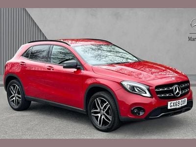 Used Mercedes GLA180 Urban 120 HP (88 kW) 2019 Red SUV