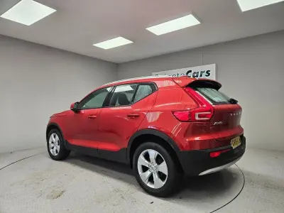 Used Volvo XC40 Momentum 2019 Red SUV