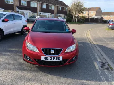 Begagnad Seat Ibiza ST SE 2010 Röd Kombi