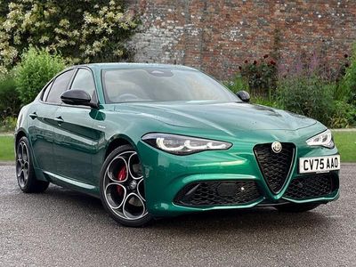 Used Alfa Romeo Giulia Veloce 276 HP (202 kW) 2025 Montreal green 398 Sedan
