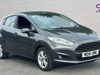 Used Ford Fiesta Zetec 82 HP (60 kW) 2016 Grey Hatchback