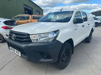 Używany Toyota HiLux Active 150 KM (110 kW) 2019 Biały Pickup